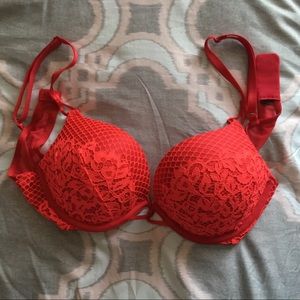 Victoria’s Secret Bombshell Bra 34B **NO LABEL**